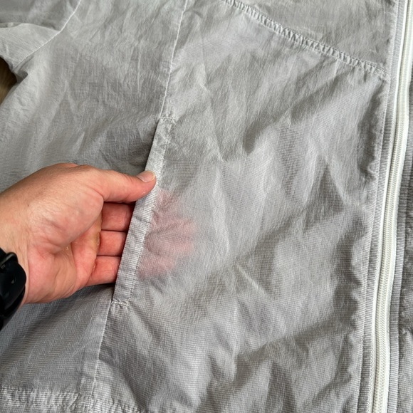 Women’s Nike Gray WindBreaker Zip Up Hooded Jacket Size XL - Picture 4 of 10